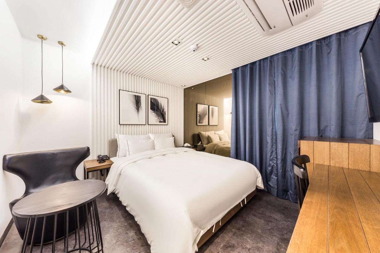 Forestar Hotel Sinchon Seoul Exterior foto